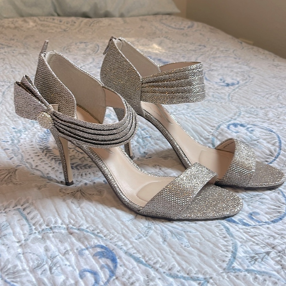 Nina Caciana sparkly heels Size 9.5 - perfect for Christmas parties!